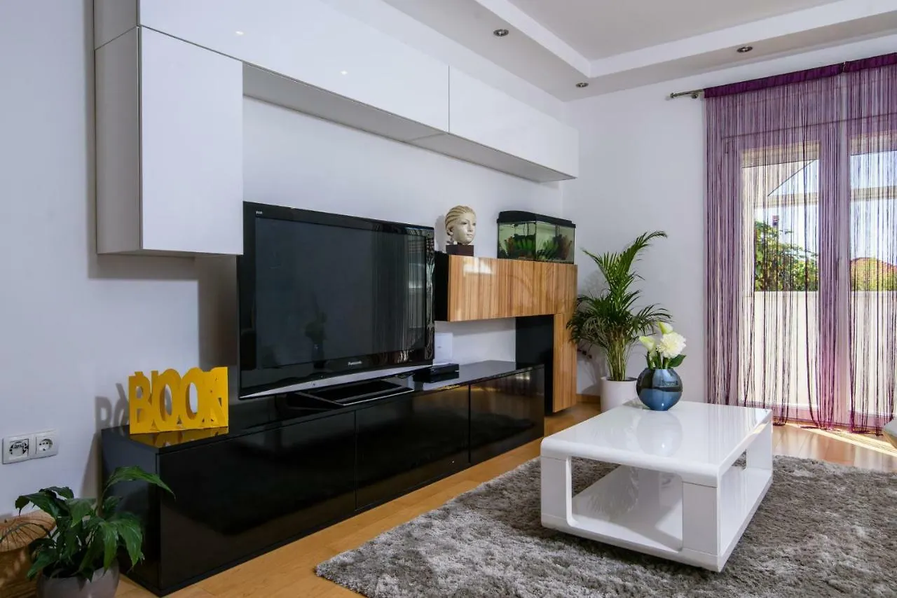 Apartments Gea Trogir
