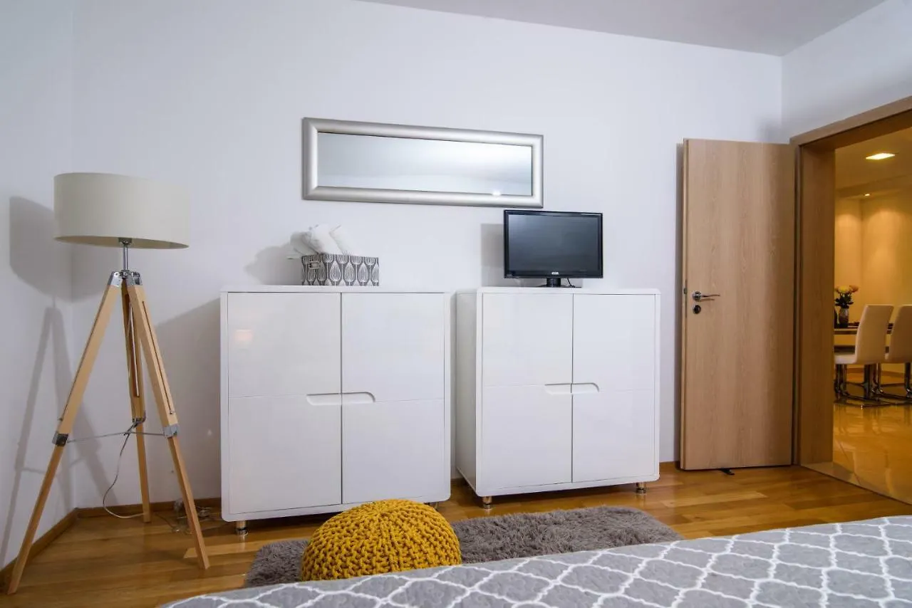 Apartments Gea Trogir