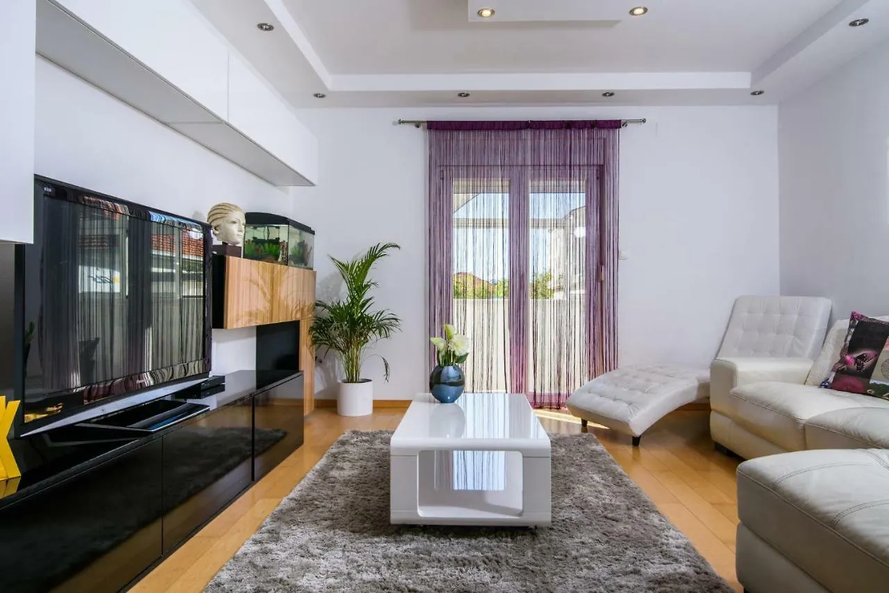 Apartments Gea Trogir