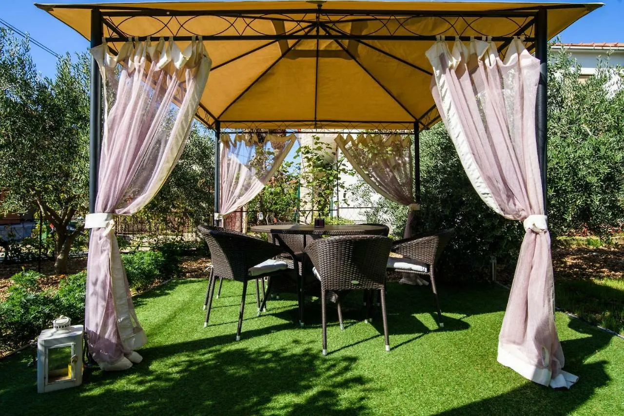 Apartments Gea Trogir 0*,  Croatia